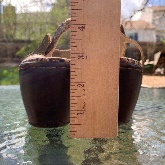 Gold Jambu Sandal - Picture 9 of 11